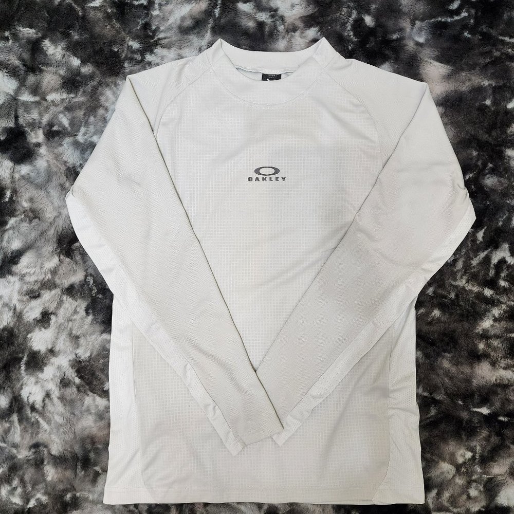 Oakley running shirt